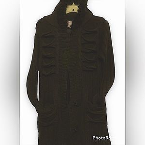 From Hot Topic store is this duster in pre owned condition.